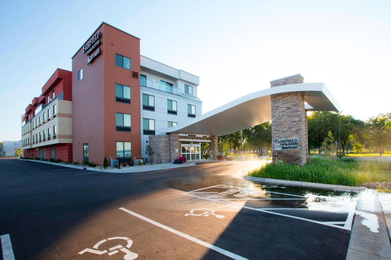 Fairfield Inn & Suites By Marriott Detroit Lakes Exterior photo